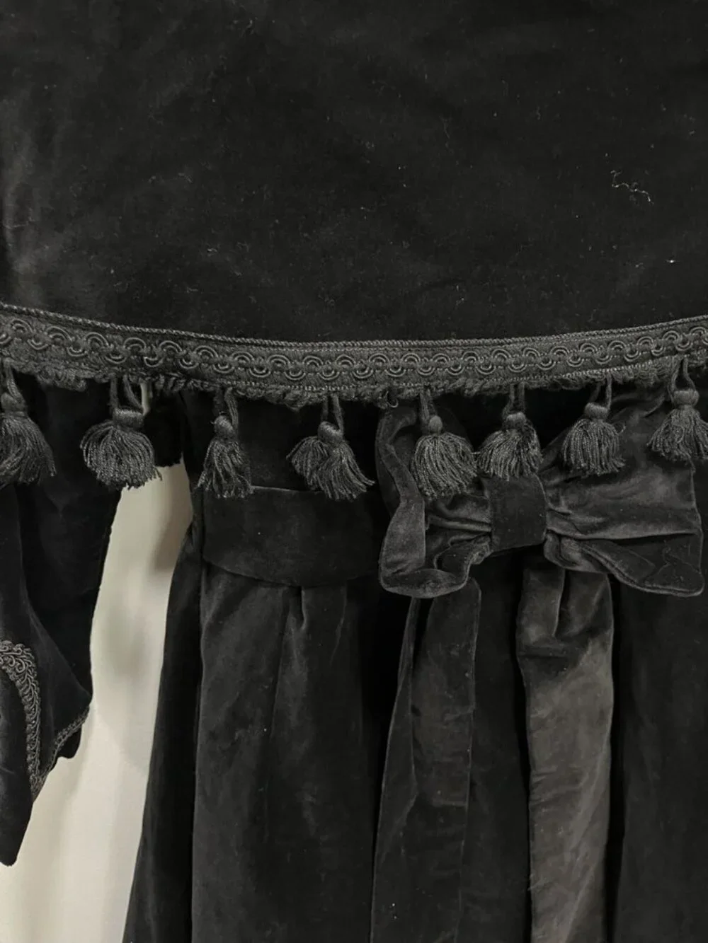 Elebini Girls Coat & Cape Set Black Velvet with Trim Size 6 Great Condition